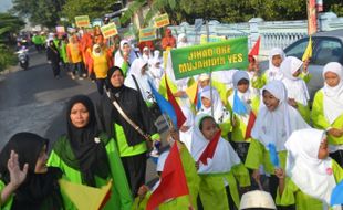 PAWAI TAARUF : Warga Gentan Ajak Muslim Berpuasa Ramadan