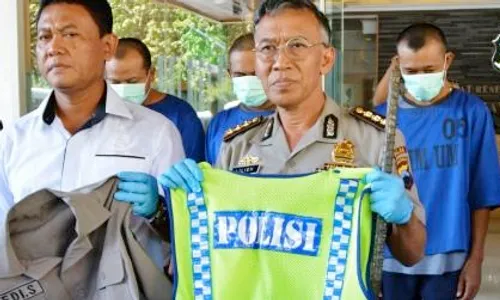 FOTO PERAMPOK TRUK : Ini Bukti Perampok Berbaju Polisi