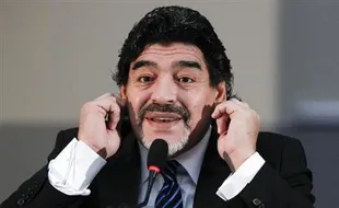 KONGRES FIFA : Diego Maradona Siap Gantikan Sepp Blatter