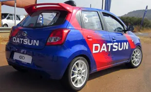 MOBIL DATSUN : Begini Penampilan Sangar Datsun Go di Trek Reli