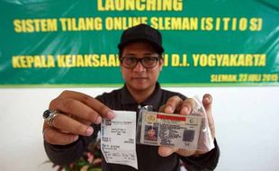 FOTO LALU LINTAS SLEMAN : Cegah Calo, Bayar Denda Tilang Secara Online