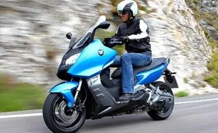 SEPEDA MOTOR KONSEP : Saingi Honda PCX, BMW Ikut Racik Skutik 150 cc