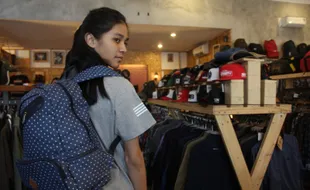 TREN FASHION : Tips Pilih-Pilih Tas Sekolah 