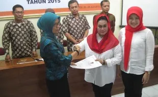 PILKADA KLATEN 2015 : LO Beri Sinyal Sri Hartini Abaikan Imbauan KPU  