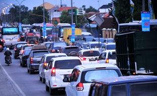 MUDIK LEBARAN 2015 : Brebes-Tegal Macet 40 Km, Kapolda Pastikan Utara-Selatan Padat