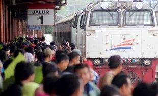 MUDIK LEBARAN 2015 : Selasa, Puncak Arus Balik di Stasiun Klaten