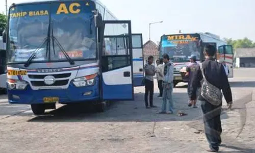 TERMINAL PURBOYO : Kru Bus Nakal Jadi Gunjingan, Anda Juga Punya Pengalaman Buruk dengan Mereka?