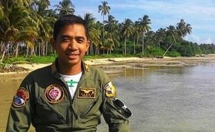 PESAWAT HERCULES JATUH : Ratusan Orang Lepas Kapten Sandy di Taman Makam Pahlawan Semarang