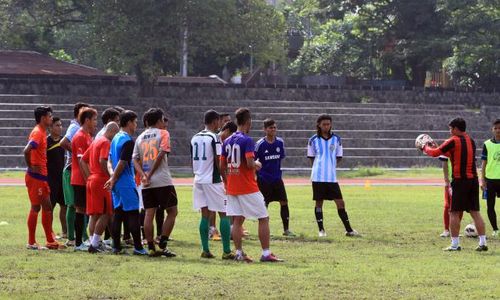 PIALA POLDA JATENG : Laga Leg II Persis Solo vs PSIS Semarang Batal