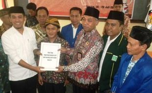 PILKADA SRAGEN 2015 : Pasangan Jago Tepis Anggapan Penggembira