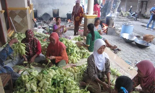 PEKAN SYAWALAN KLATEN : 37 Gunungan Ketupat Siap Dikirab di Bayat