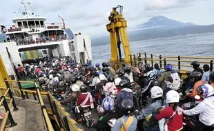 MUDIK LEBARAN 2015: Penyeberangan Ketapang-Gilimanuk Lancar