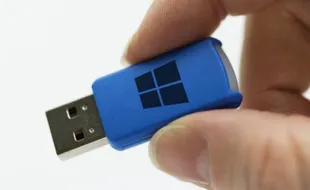 OS TERBARU : Amazon Mulai Jual Windows 10 Kemasan Flashdisk