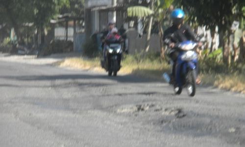 INFO MUDIK : Awas, Jalan Tanon-Sragen Bergelombang