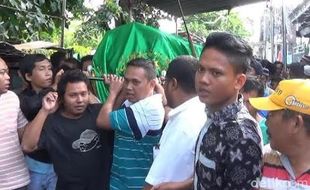 BENCANA ALAM NGANJUK : Pakde Karwo Minta Pemkab Tanggung Biaya Pengobatan Korban Longsor Sedudo