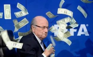 KORUPSI FIFA : Stress, Sepp Blatter Masuk Rumah Sakit