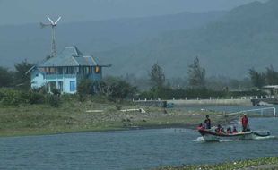 GELOMBANG TINGGI : Sebulan Nelayan di Bantul Tak Melaut