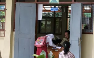 PENDAFTARAN SISWA BARU : Daftar Sekolah Dekat Rumah, Calon Siswa akan Dapat Poin Lebih