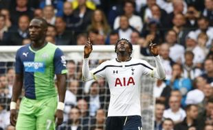 RAMADAN 2015 : Emmanuel Adebayor Jadi Mualaf?