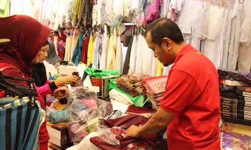 BELANJA LEBARAN : Sajadah di Pasar Beringharjo Laris Manis, Harga di Bawah Rp30.000 Paling Diburu