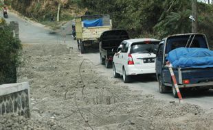 PENAMBANGAN GALIAN C BOYOLALI : Pelanggaran Tonase Marak di Jalur SSB