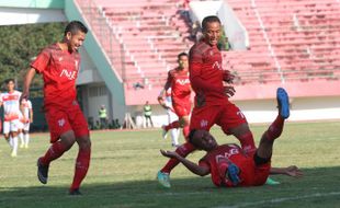 PLUMBON CUP 2015 : Kolaborasi Persis Junior-Senior di Laga Kontra AC Bola Cepu