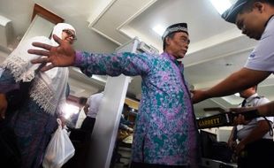 HAJI 2015 : Calhaj Pacitan Stroke dan Calhaj Madiun Gila Gagal Berangkat