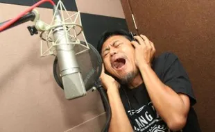 LAGU BARU : ”Kang Mus” Rilis Lagu Khusus untuk Pria Jelek