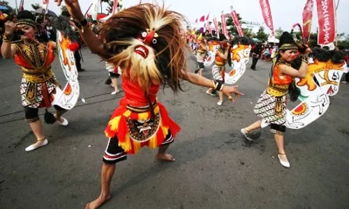 FOTO KEDIRI LAGI : Begini Maraknya Pawai Budaya Kediri