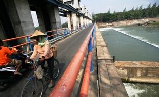 FOTO KEMARAU 2015 : Waruturi Airi Kediri dan Nganjuk