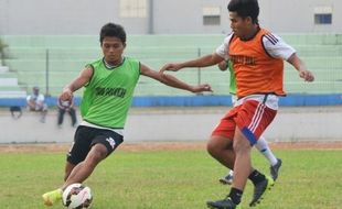 FOTO PIALA KEMERDEKAAN 2015 : Begini Pesepakbila PSFC Bersiap Laga