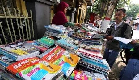 Prabowo Minta Perbaikan Buku Ajar Sekolah, Anggota DPRD DIY: Tidak Urgen
