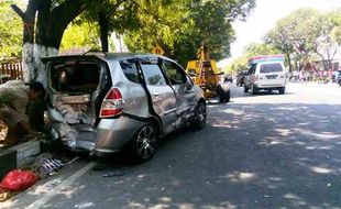 KECELAKAAN SRAGEN : Honda Jazz Vs Toyota Avanza di Sragen, Begini Kondisinya