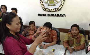 PILKADA 2015 : KPU Surabaya Dikado Obat Kuat, Buat Apa?