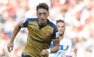 LIGA INGGRIS 2015/2016 : Ozil: Leicester Akan Sangat Sulit Dihentikan