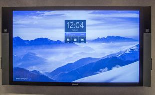 TABLET TERBARU : Peluncuran Ditunda Harga Surface Hub Naik Jadi Rp121 Juta