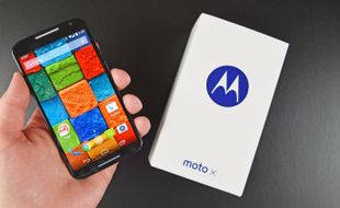 SMARTPHONE TERBARU : Motorola Resmi Jual Moto X Play Rp6 Juta