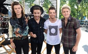 KABAR ARTIS : Simon Cowell Ragukan Kembalinya One Direction