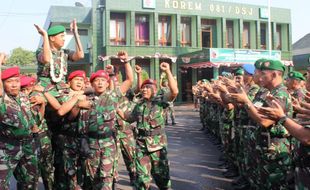 SWASEMBADA BERAS : Pangdam V Ajak Prajurit Bantu Petani, Danrem dan Dandim Hadapi Tengkulak