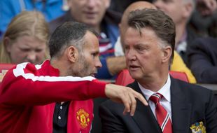 KABAR PELATIH : Van Gaal Nilai Giggs Cocok Jadi Penerusnya