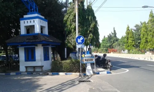 TERMINAL PURBOYO : Rawan, Tukang Ojek Nekat Tunggu Penumpang di Tepi Jalan