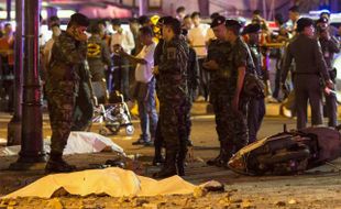 BOM BANGKOK : Bom Meledak dekat Kuil Hindu di Bangkok, 27 Orang Tewas, 78 Luka-Luka