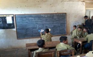 SEKOLAH GUNUNGKIDUL : Mayoritas Bangunan Rusak, Siswa tetap Punya Cita-cita Besar