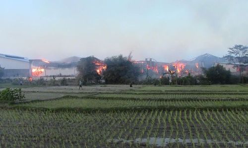 KEBAKARAN BOYOLALI : Api di Pabrik Kiky Susah Padam, Karyawan Diliburkan