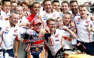 MOTOGP AUSTRALIA 2015 : Sengit, Marc Marquez Menangi Balapan di Philip Island