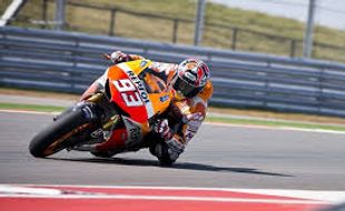 MOTOGP AUSTRALIA 2015 : Start Terdepan, Naik Podium Jadi Syarat Minimum Marquez