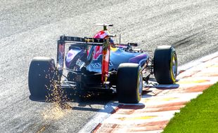 FORMULA ONE 2015 : Red Bull Kena Penalti di Monza