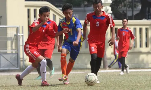 LIGA SANTRI NUSANTARA : Ta’Mirul Mundur, Al Mansyur Melenggang