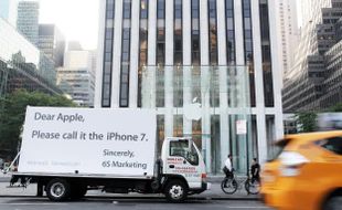 SMARTPHONE TERBARU : Pakai Nama Iphone 6S, Apple Diprotes Tim “Marketing”