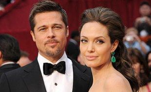 Angelina Jolie Temukan Foto Wanita di Ponsel Brad Pitt